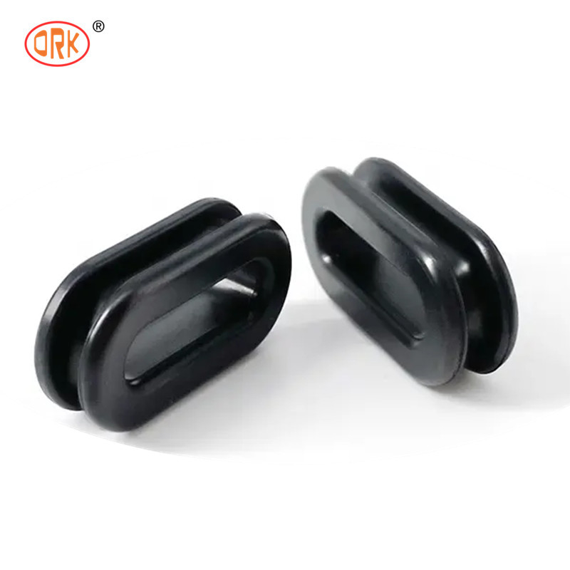 Siyah CR Otomobil Kauçuk Dükkanları Neopren Grommet Kağıt Dükkanları Bağlayıcı Kablo Bağlantısı için
